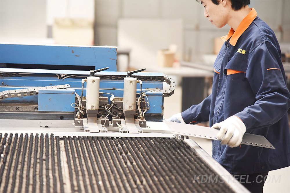 Fabrication de boîtes aux lettres en acier inoxydable