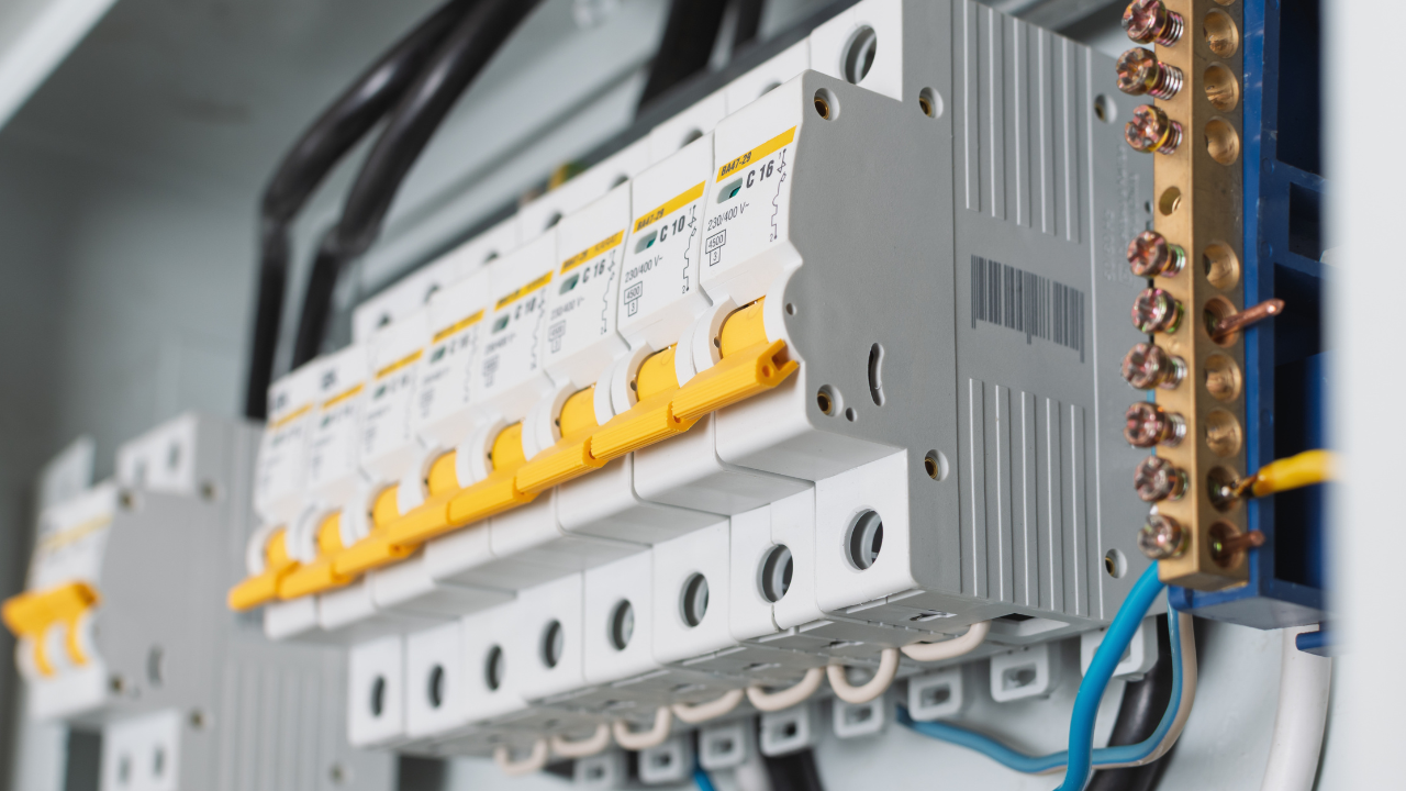 Circuit Breakers-1