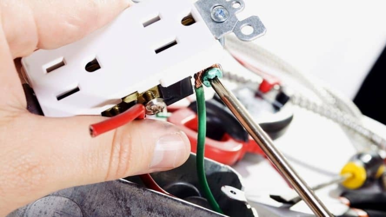 Simple Steps to Replace Your Old Electrical Outlet