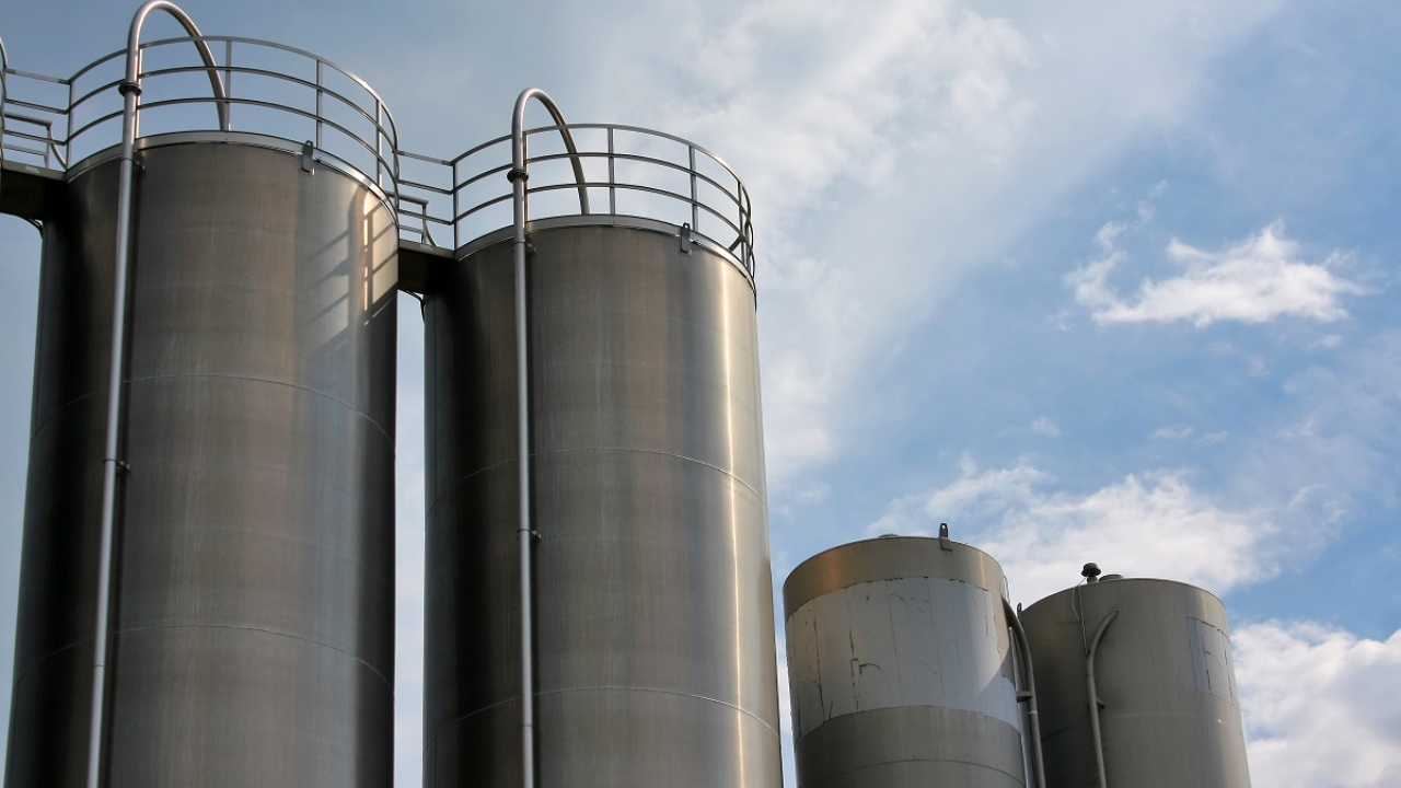 Vertical Tank vs Horizontal Tank – Which One Should You Choose