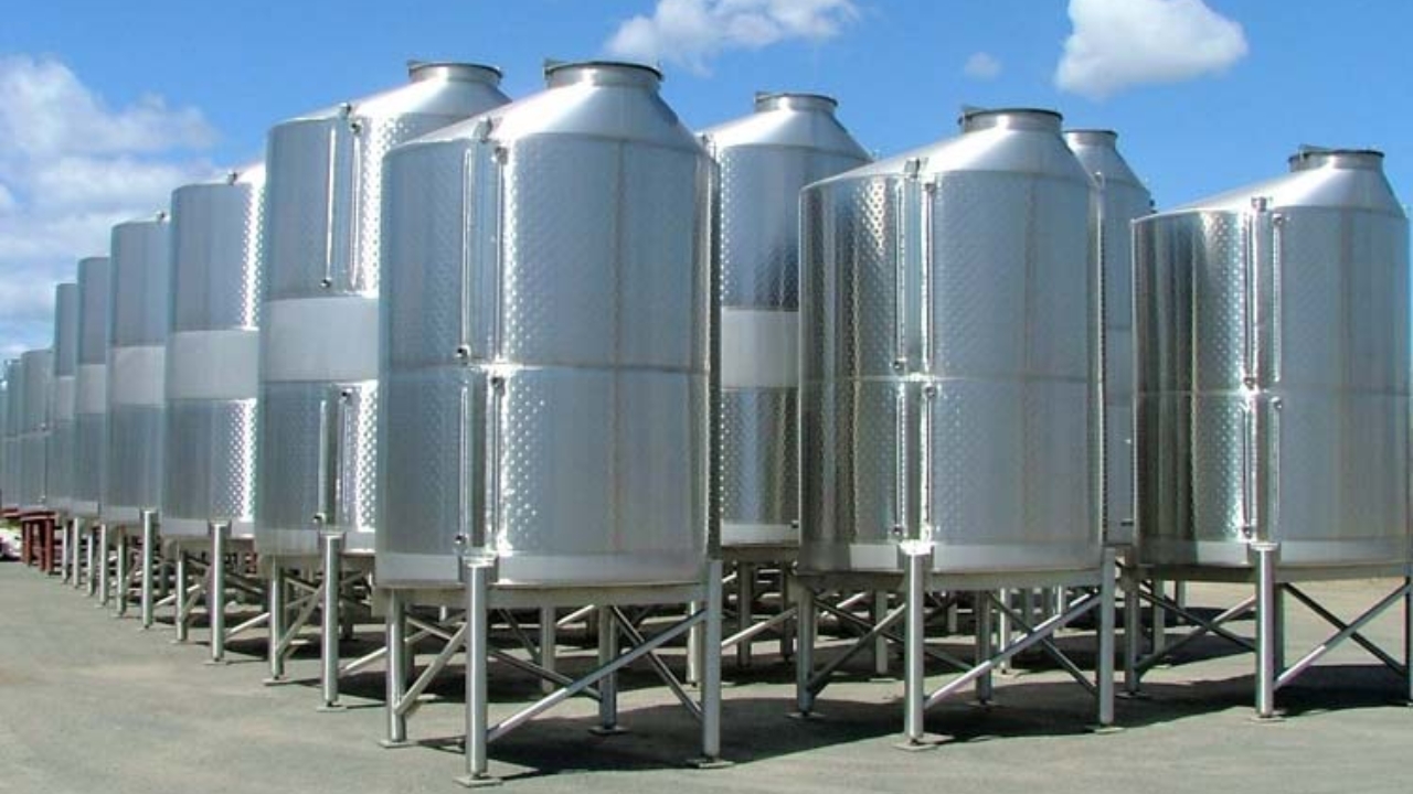 What Are Stainless Steel Tank Accessories