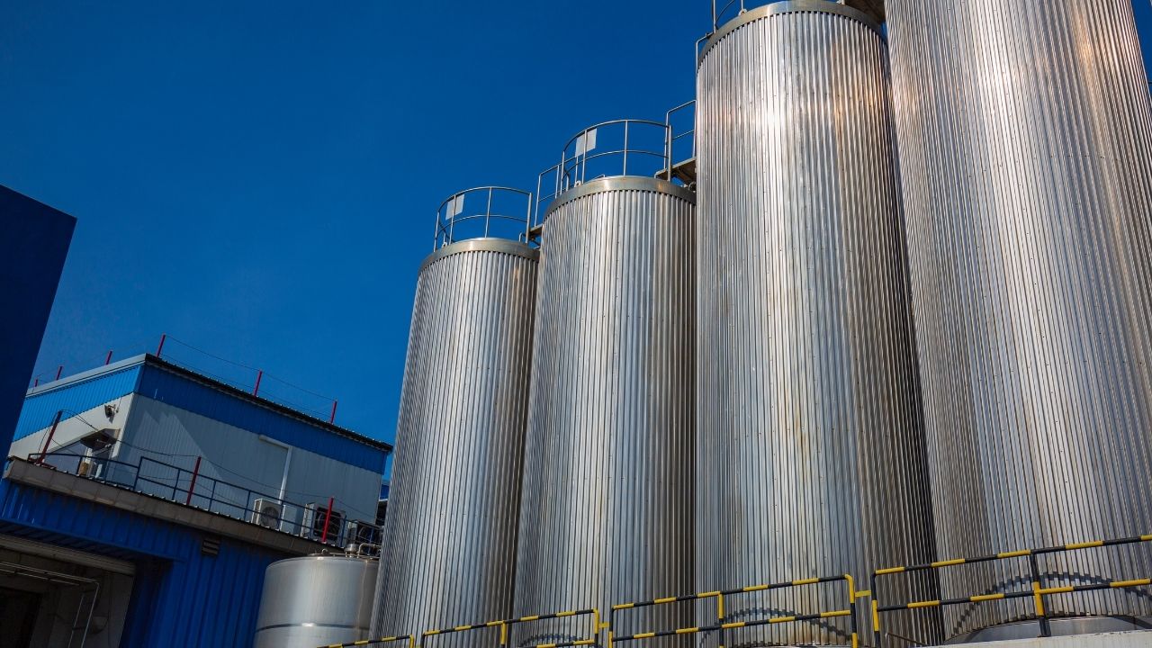 Glass-Lined Tank vs Stainless Steel_ Key Differences Explained