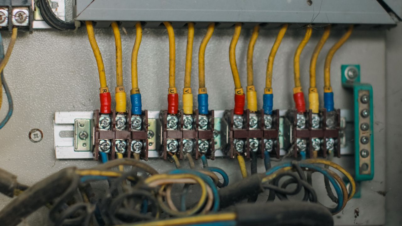 Three Phase Panelboard