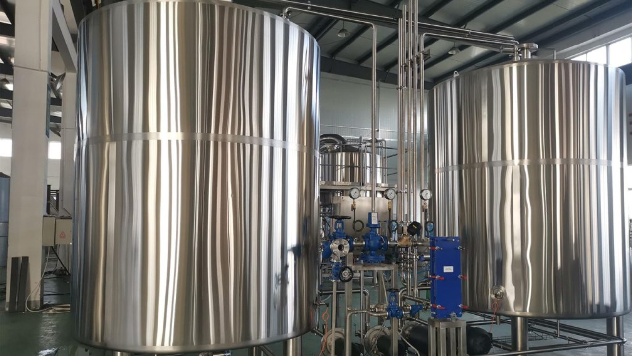 By Size (Commercial vs Homebrew)