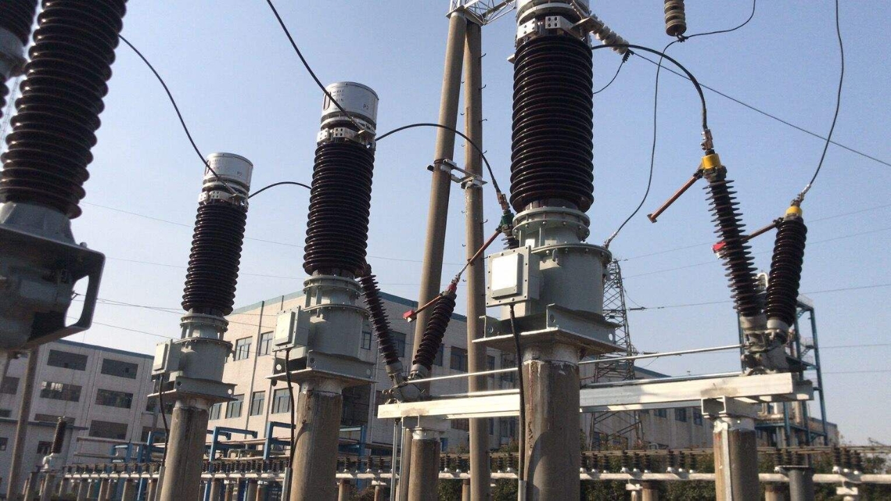 Current Transformer vs Potential Transformer – Which One Is Best