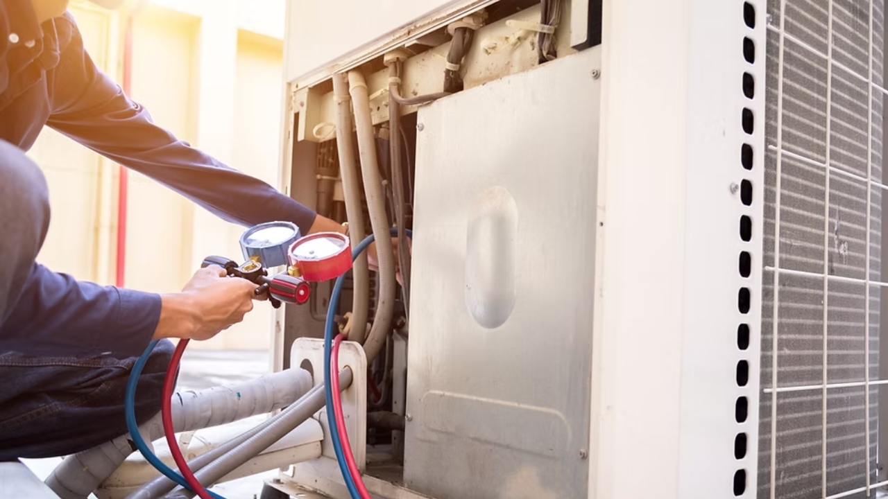 How Electricians Fix A Buzzing Electrical Panel