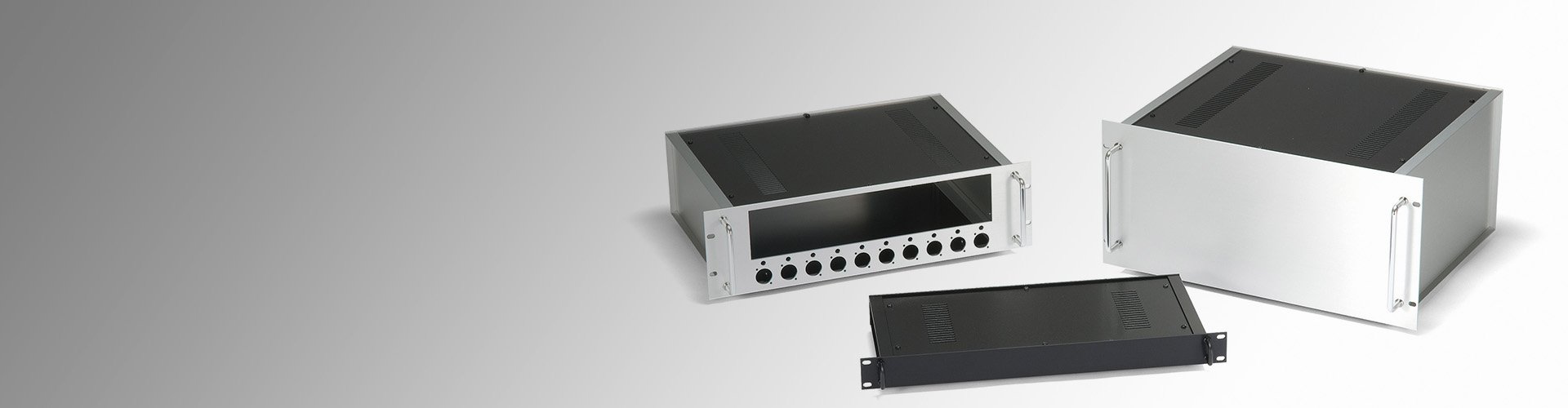 Корпуса для монтажа в стойку