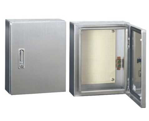 1- Caja de acero inoxidable de 300x300x200 mm