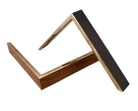إطار من النحاس