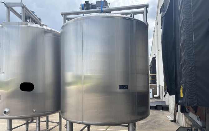 Applications of KDMSTEEL 3000 Gallon Stainless Steel Tank