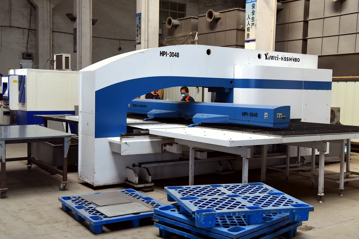 CNC punching equipment with sheet handling table