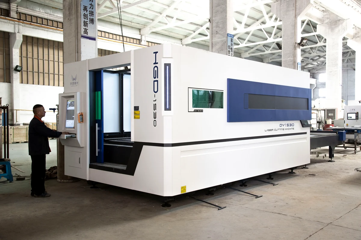 Enclosed sheet metal laser cutting equipment in the KDM workshop
