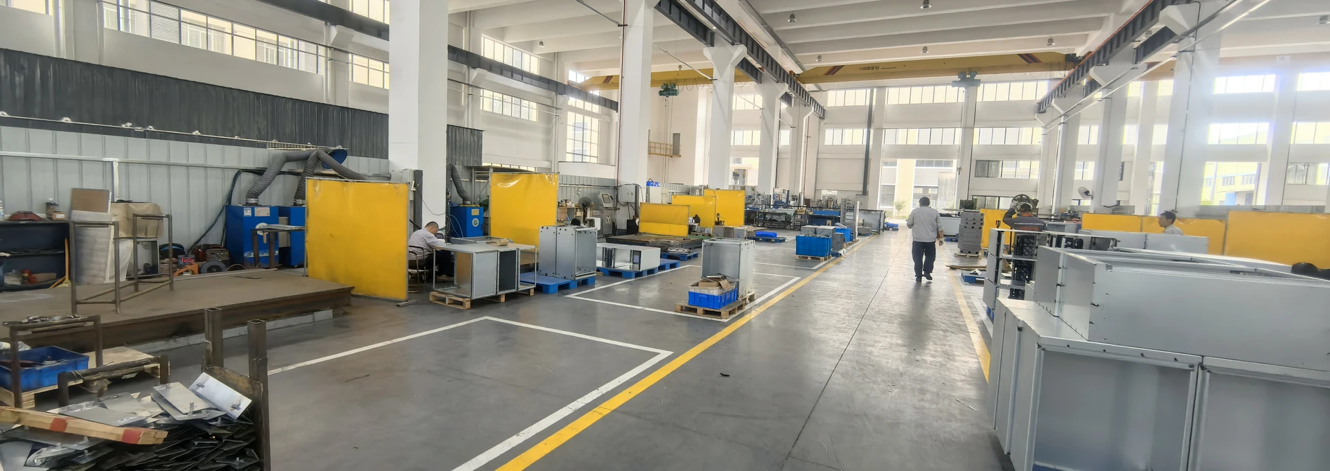 Fábrica de gabinetes eléctricos KDM y centro de producción de videos